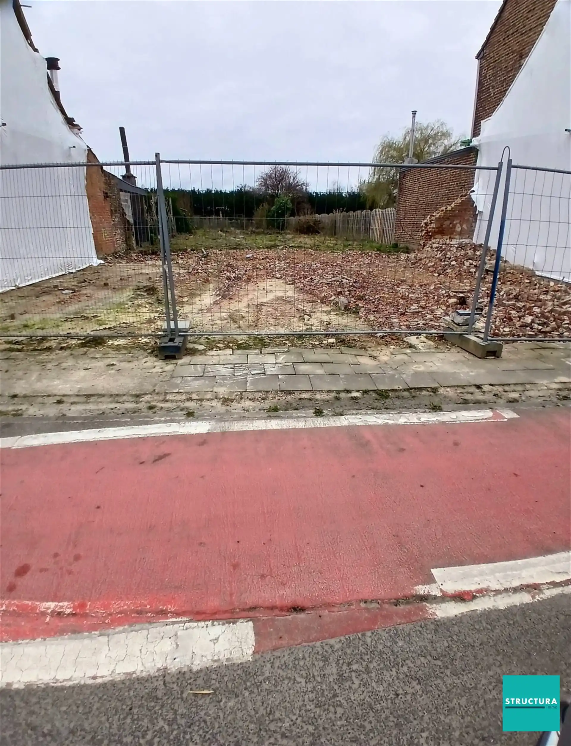 Bouwgrond voor 2 woningen met vergunning foto 8