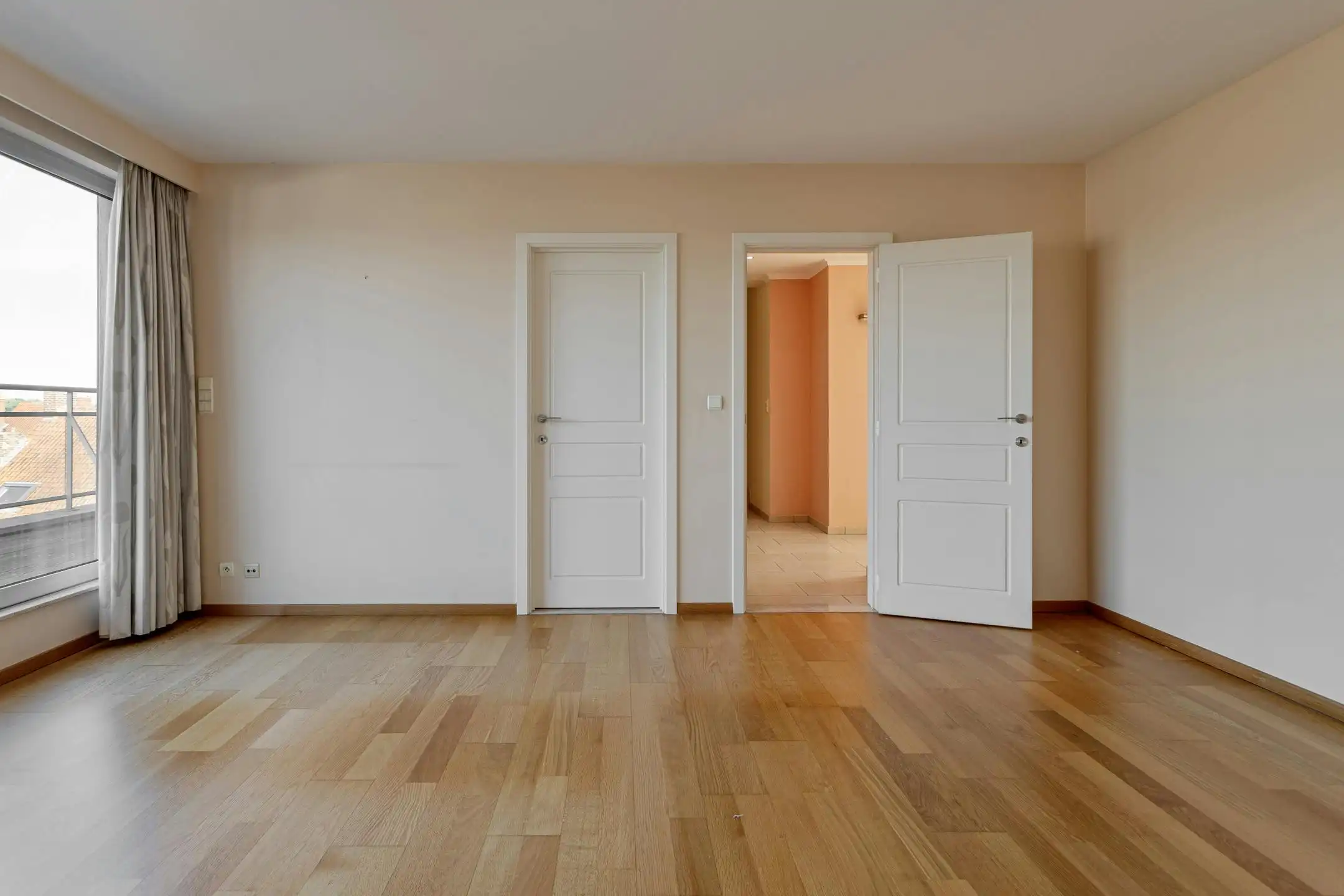 Zeer ruim dakappartement van 279 m² te koop in Roeselare foto 17