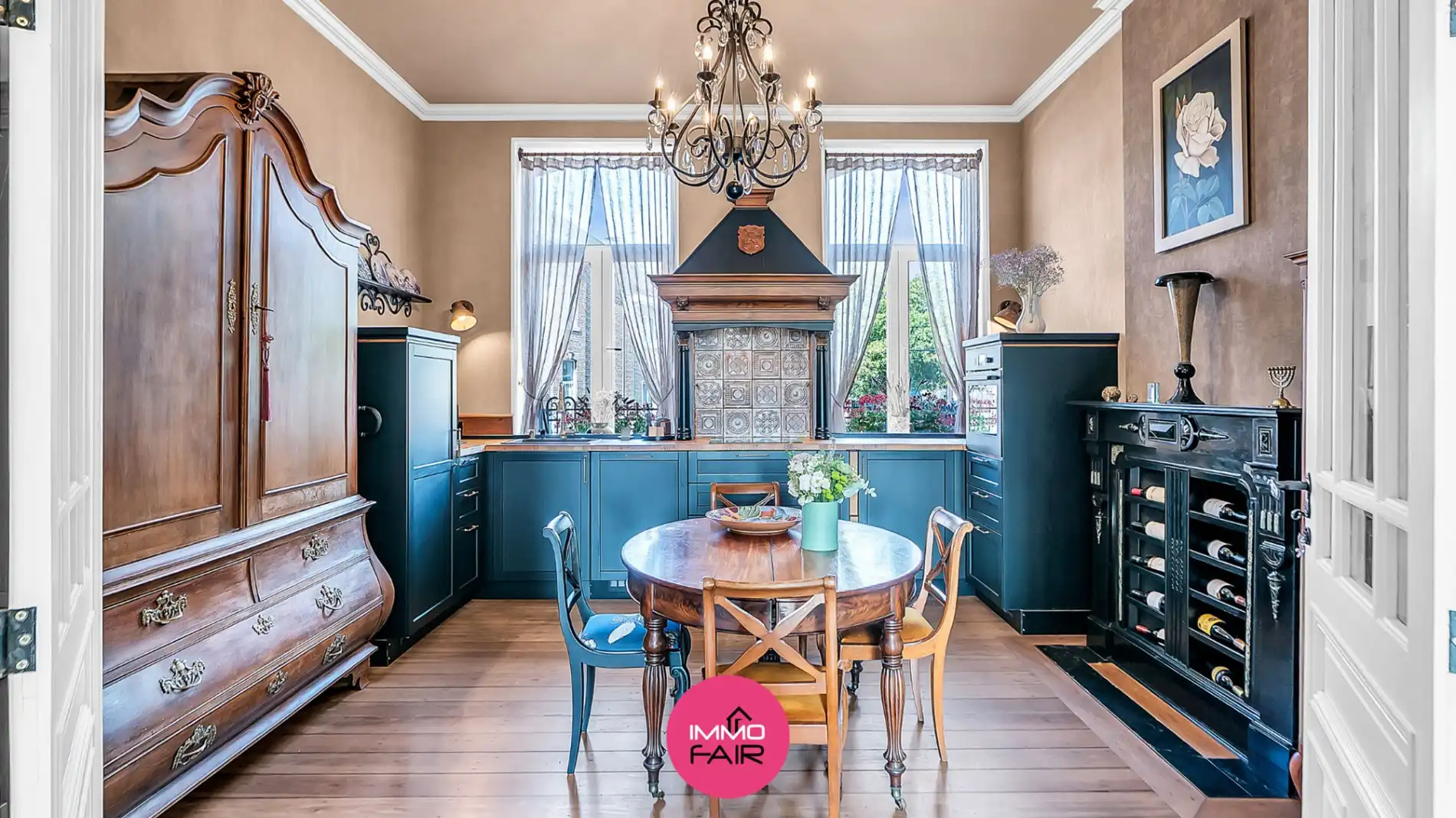 Karaktervolle herenwoning met vier slaapkamers en glazen tuinkamer foto 5