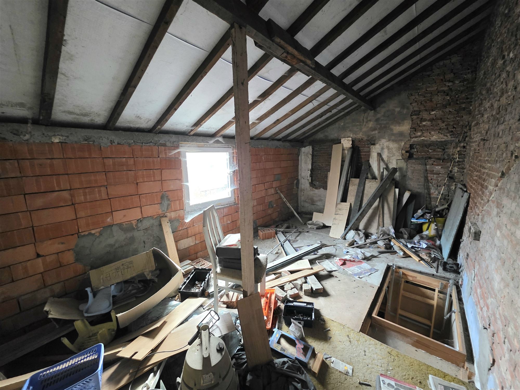 Gezinswoning met 4 slaapkamers en zonnige tuin foto 17