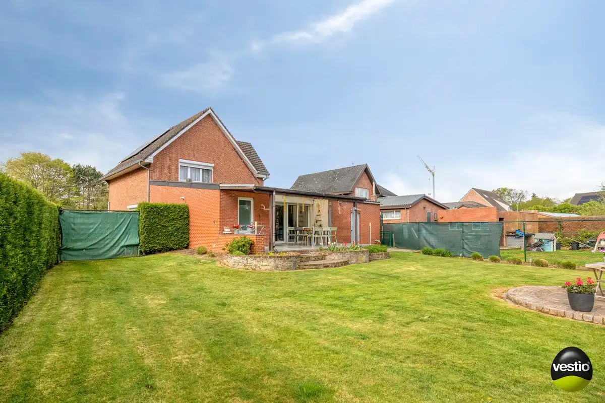 Gezinswoning met 3 slaapkamers, bureau en energiezuinige voorzieningen op toplocatie in Heusden-Zolder foto 26