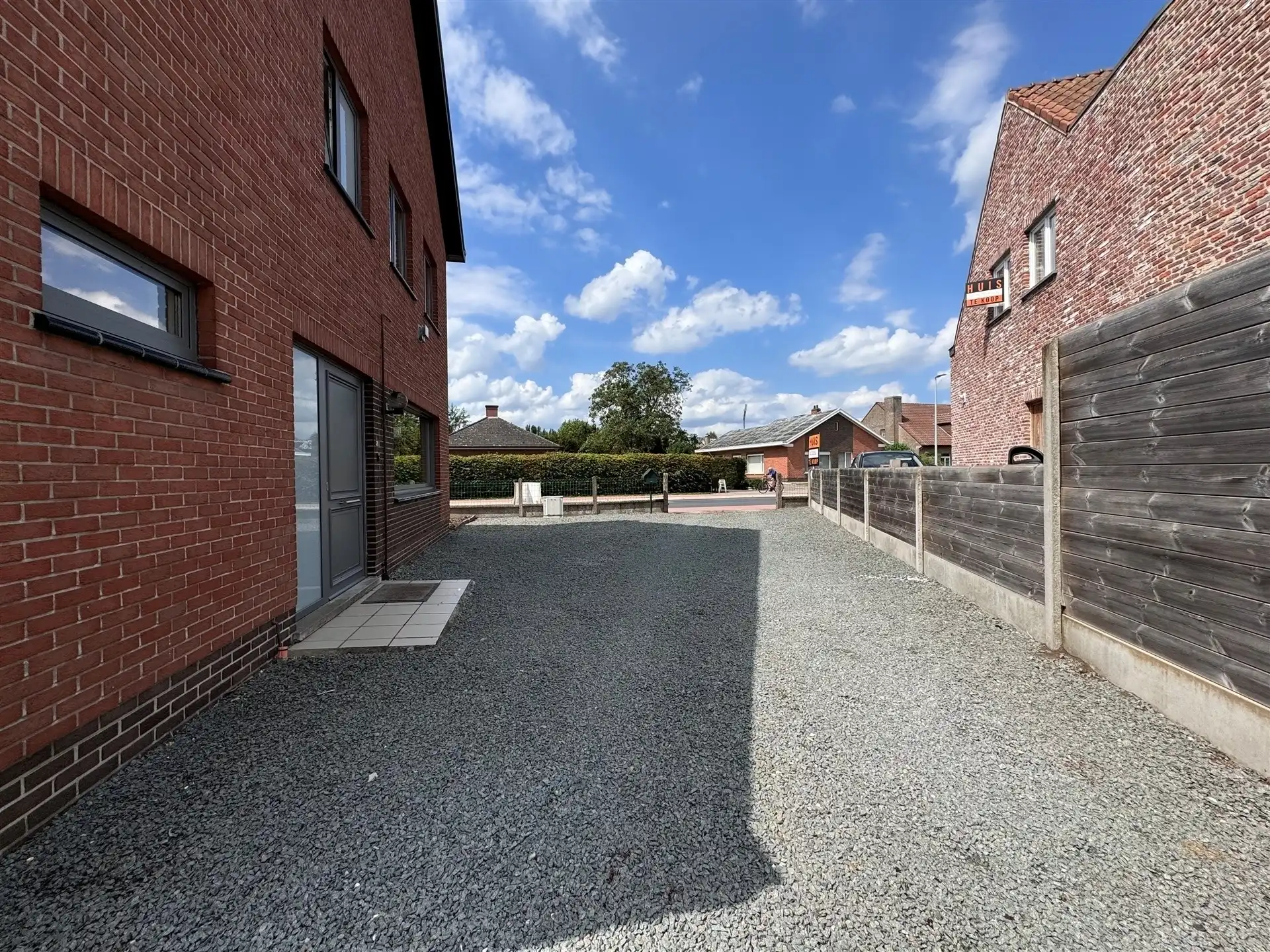 Gunstig gelegen woning met tuin en garage.  foto 14
