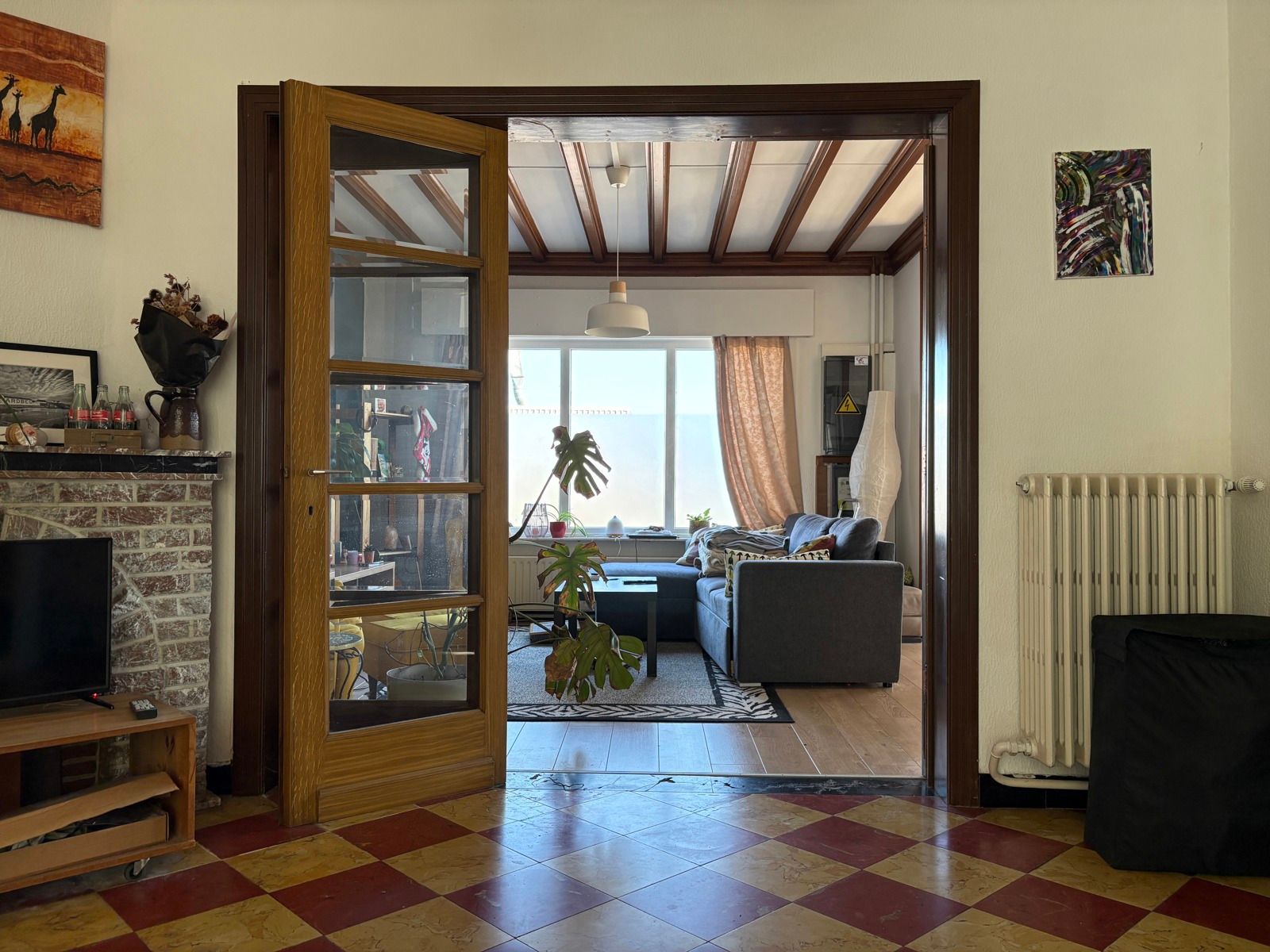 Te renoveren woning met veel potentieel  foto 6
