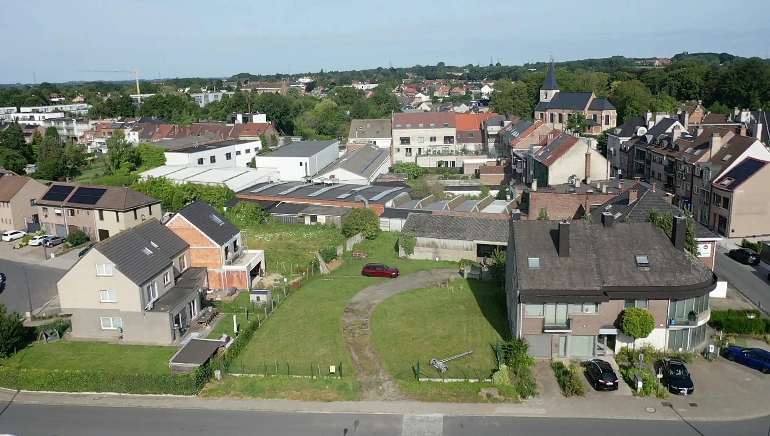 UNIEKE DRIEGEVELWONING MET LOODS VAN 160 M² IN HET CENTRUM VAN GROOT-BIJGAARDEN! foto 5