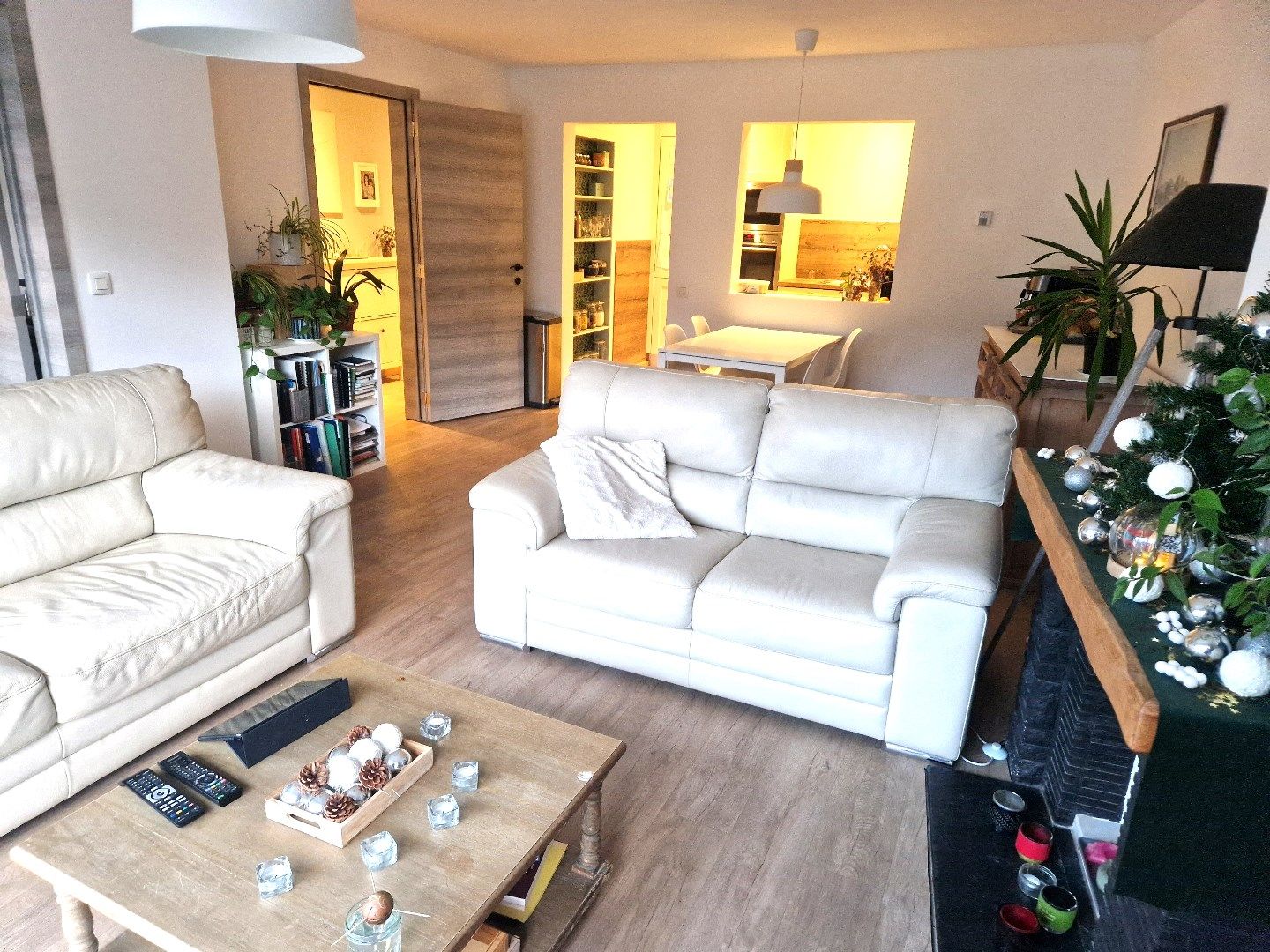 In optie : Volledig gerenoveerd en verzorgd appartement centrum Zaventem. foto {{pictureIndex}}