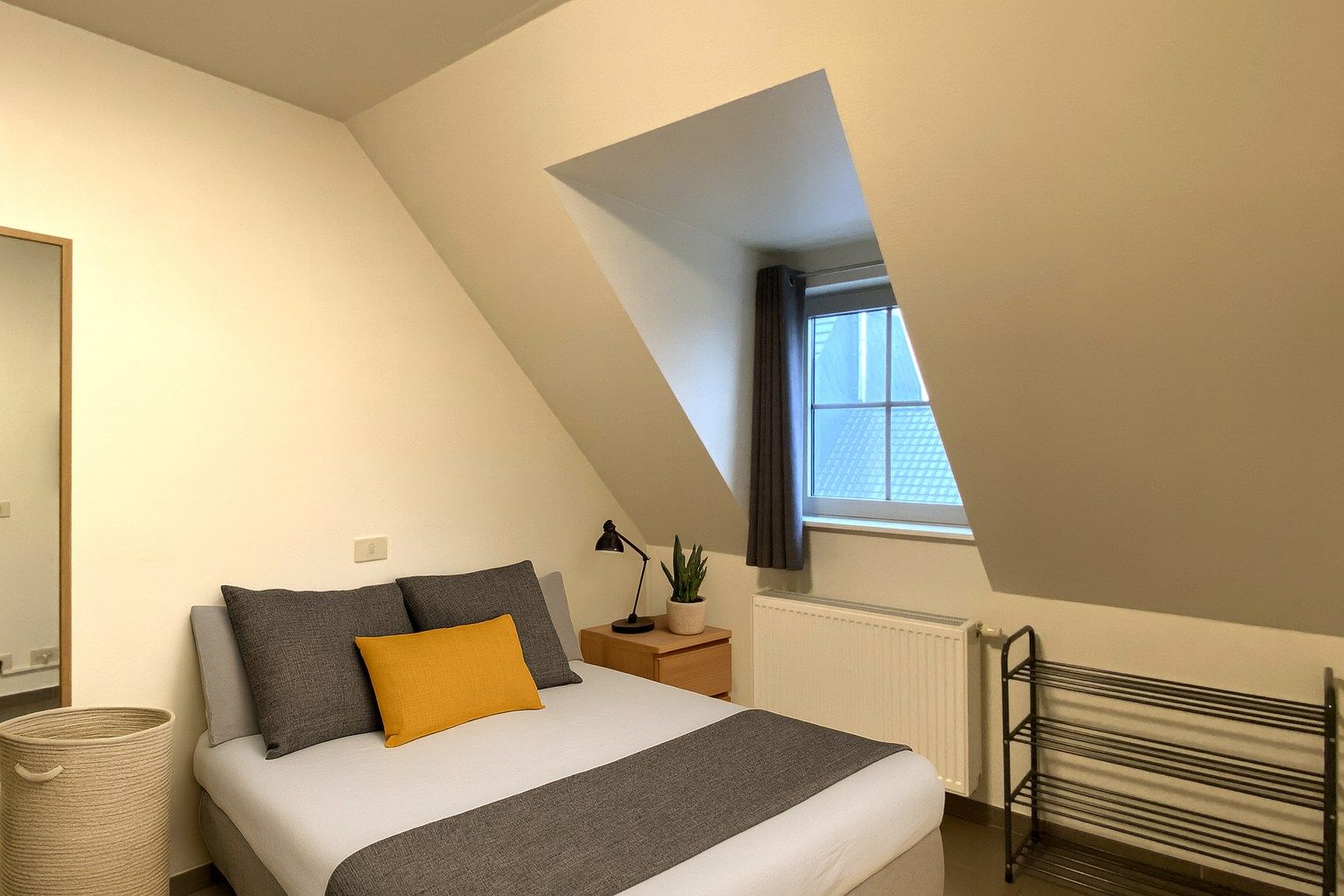 INSTAPKLAAR DAKAPPARTEMENT MET 2 SLPKS | TERRAS EN GARAGE foto 11