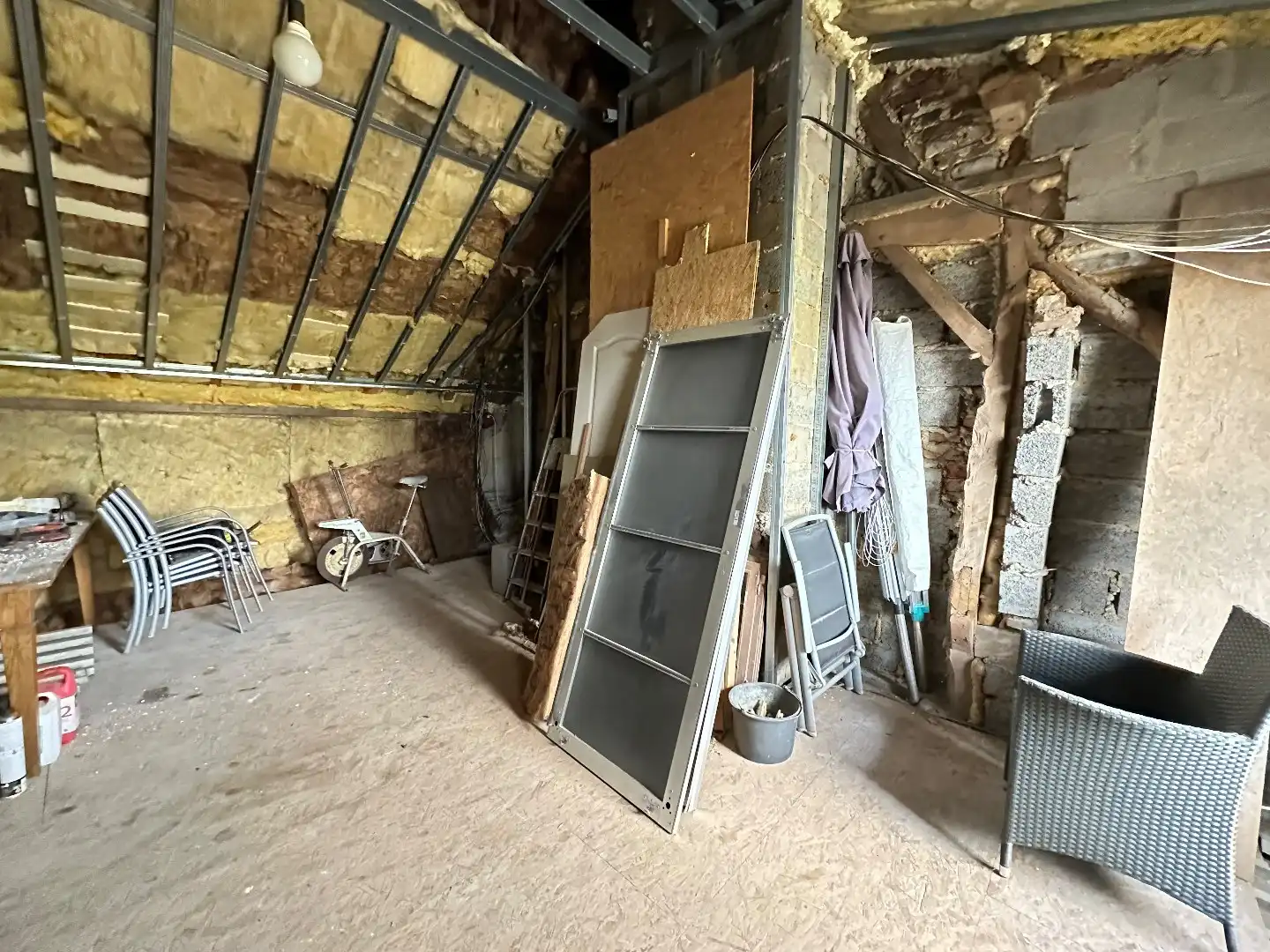 Unieke woning met enorm potentieel op perceel van 96 Are foto 14