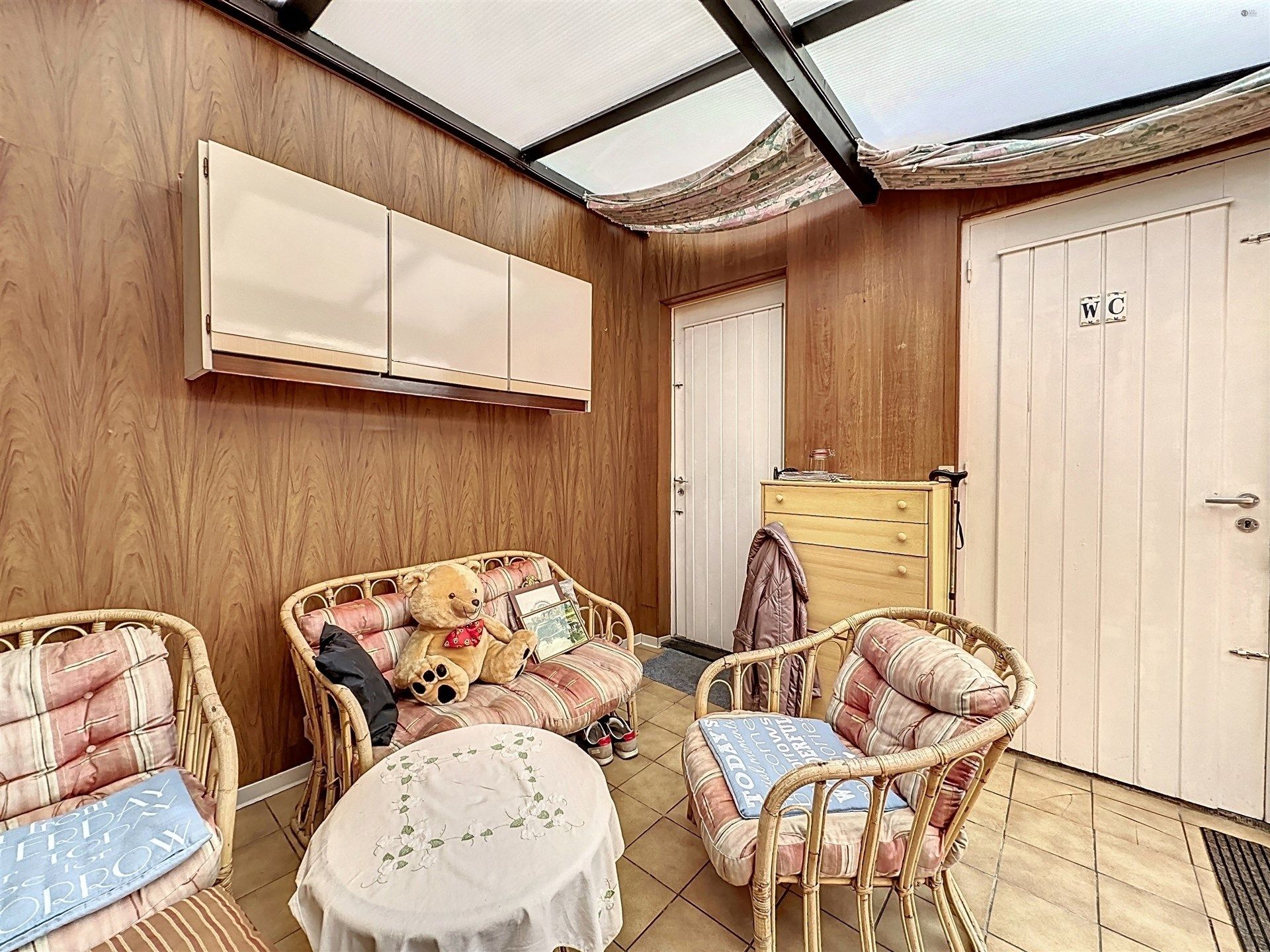 Half open bebouwing met 3 slaapkamers, ruime garage en tuin op perceel van 261m². foto 7