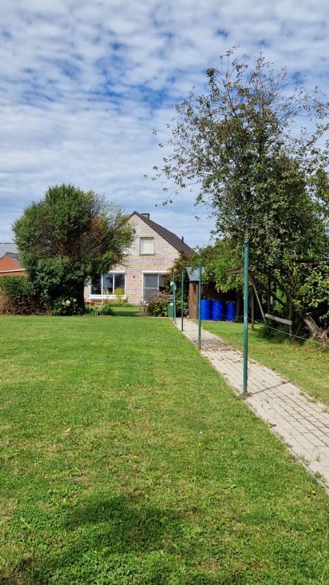 Perfect onderhouden VILLA, open bebouwing op 10 are 95 ca. foto 55