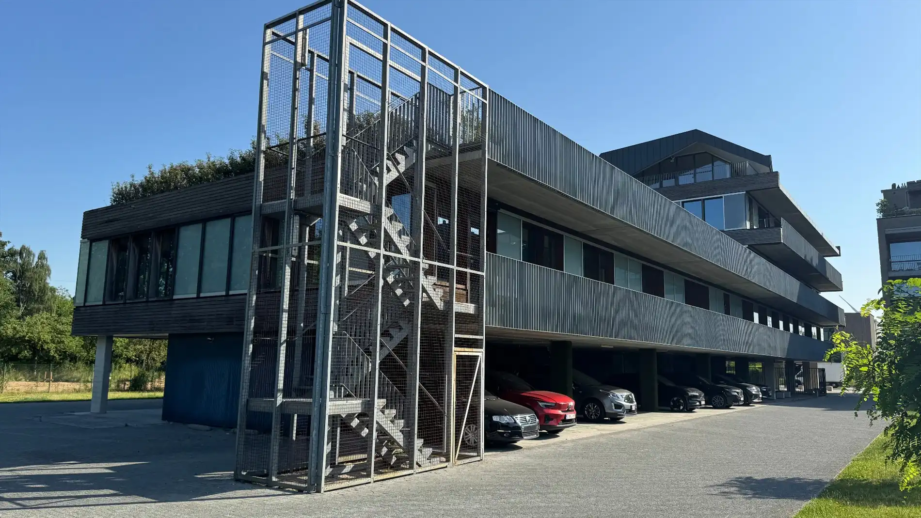 Modern kantoorgebouw te huur nabij oprit R4 in Gent foto 27