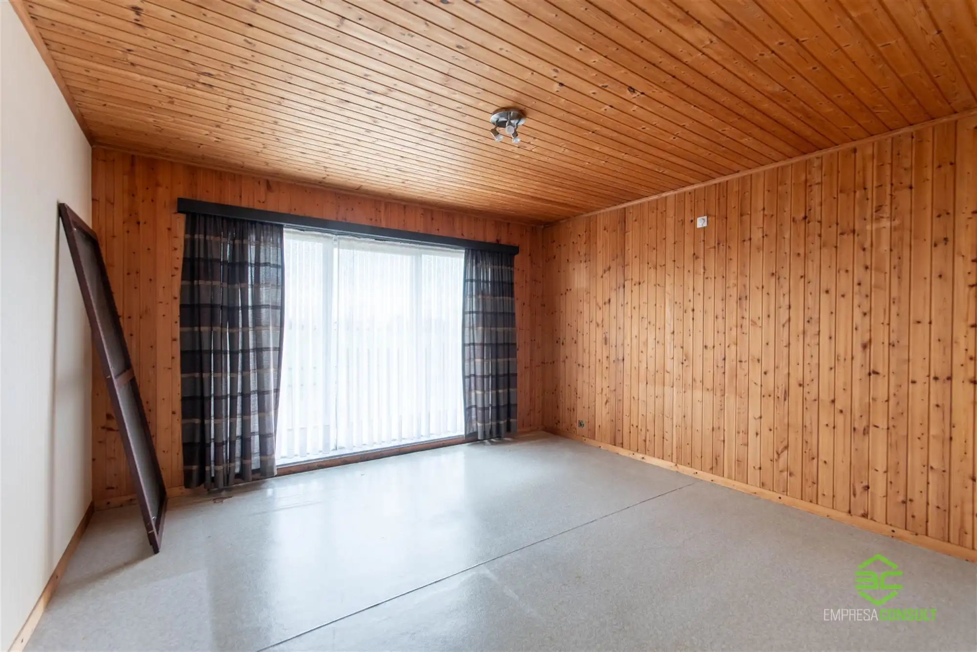 Ruime gezinswoning op een prachtige locatie in Stevoort! foto 9