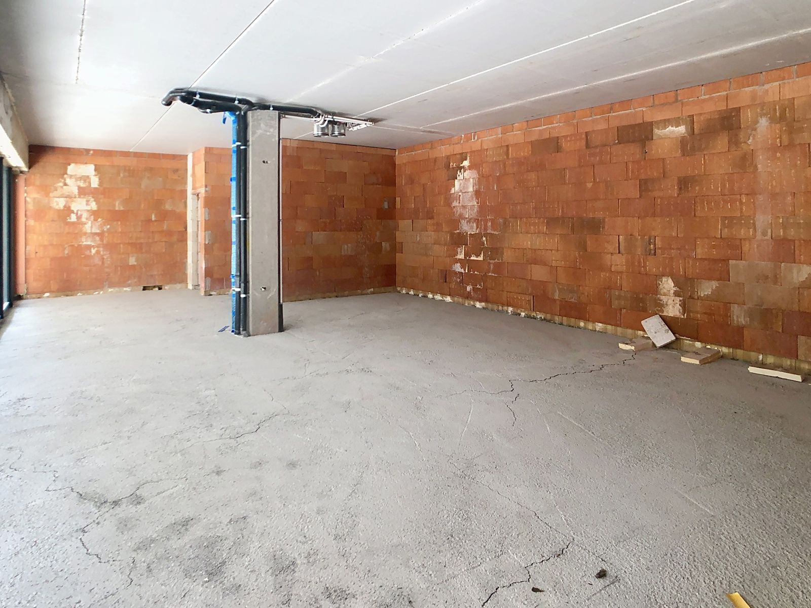 De Vesten: commercieel handelspand centrum Halle foto 6