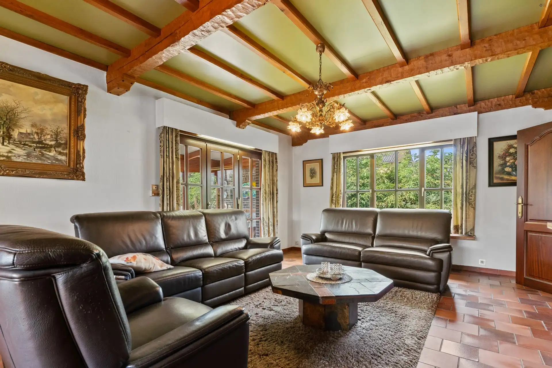 Bungalow op een rustige locatie met enorm veel potentieel foto 5