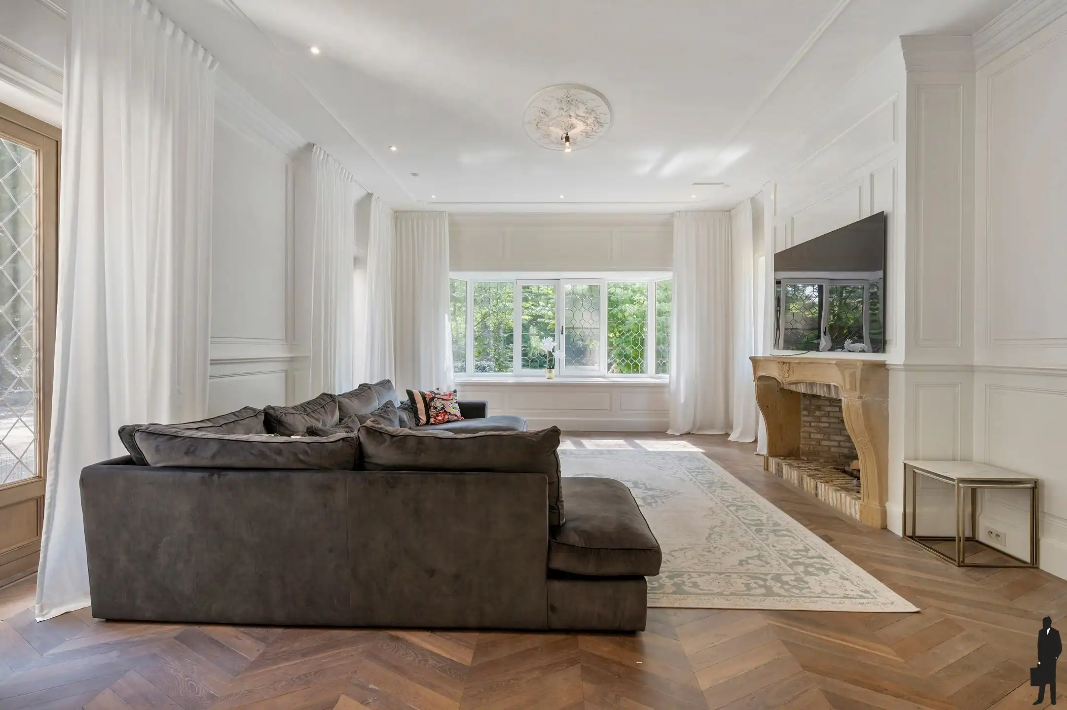 Karaktervolle villa met zwembad en volledige privacy foto 8