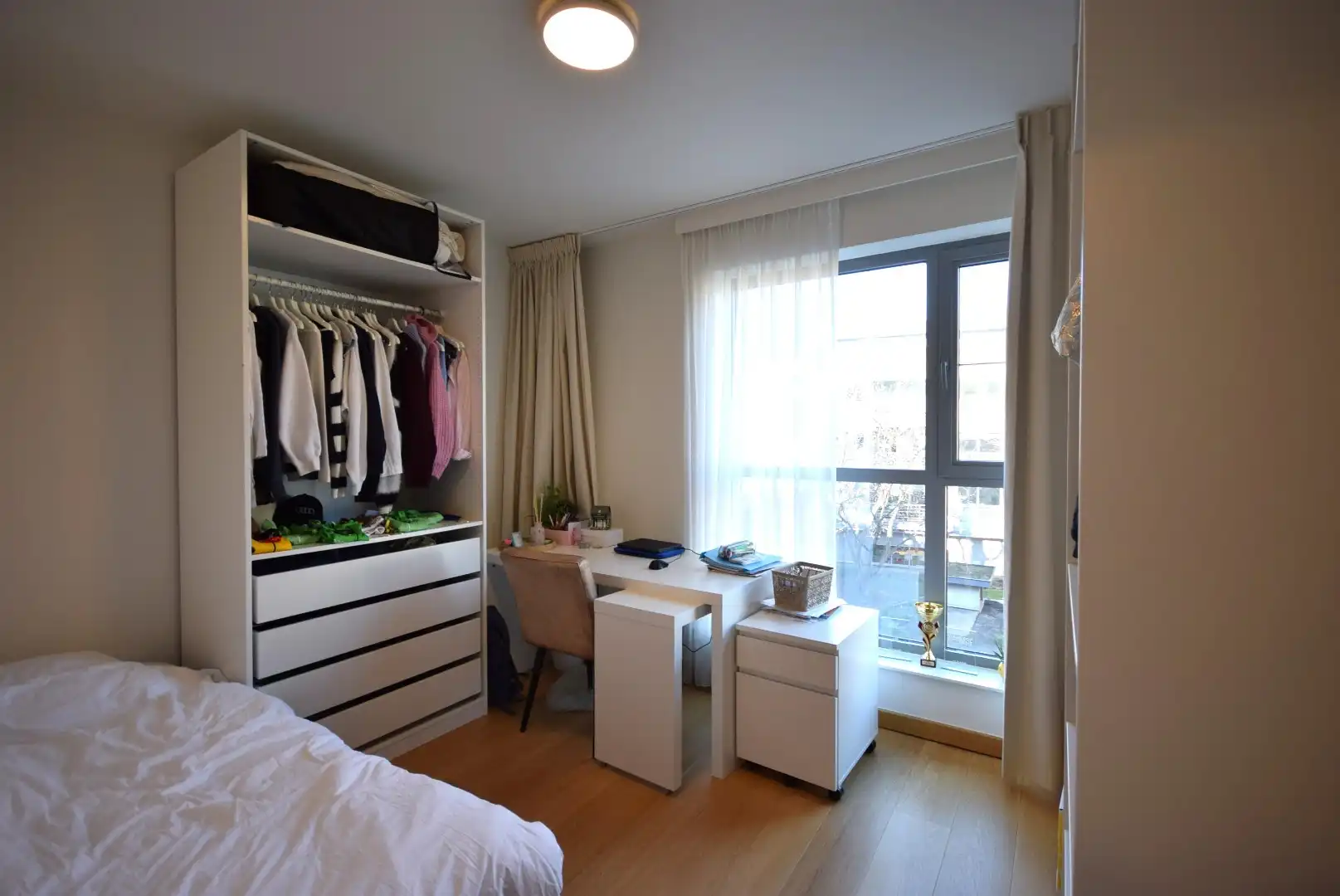 3 slaapkamer appartement met terras vlakbij de Coupure foto 14