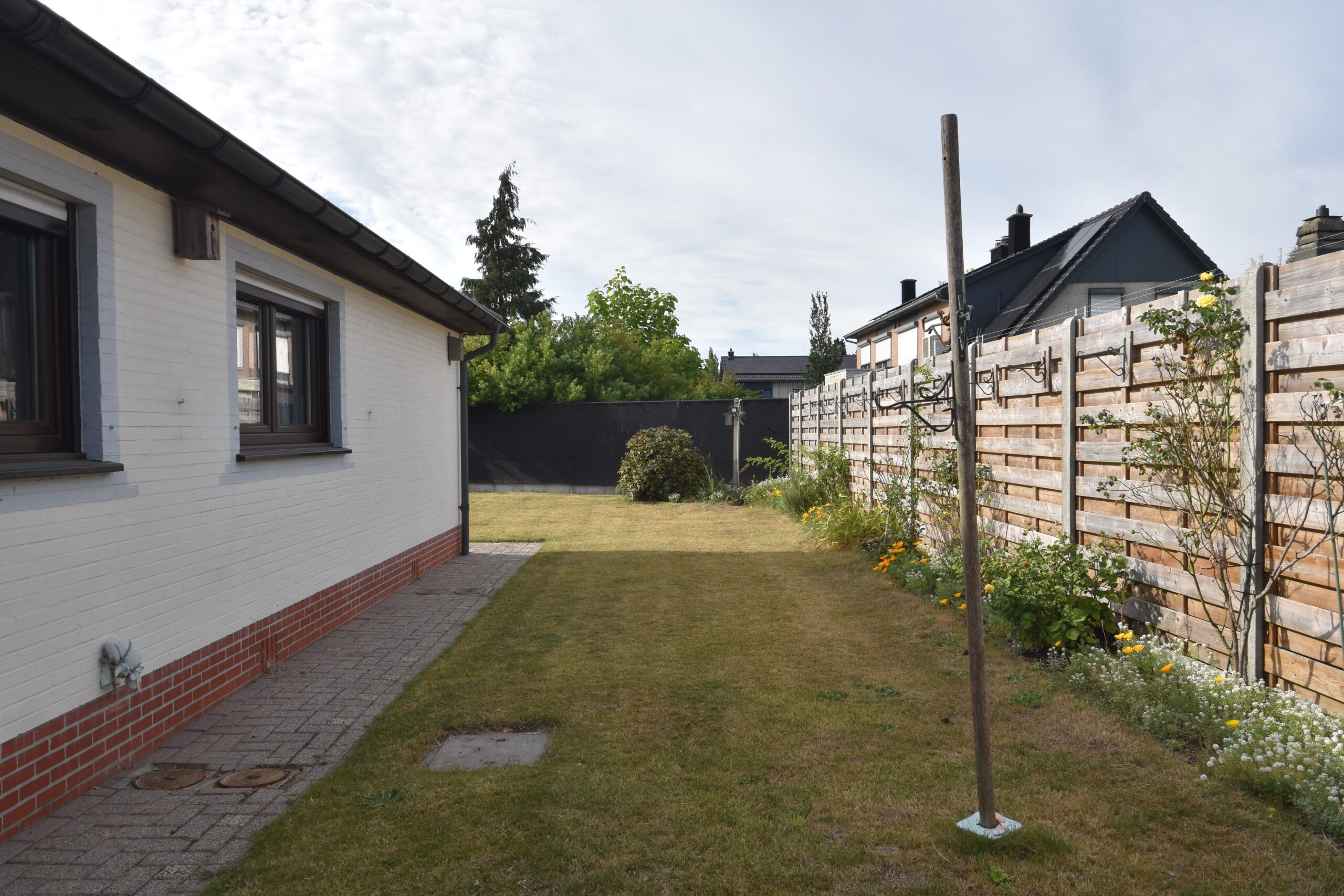 Rustig gelegen halfopen woning met tuin en garage in Sint-Niklaas foto 20