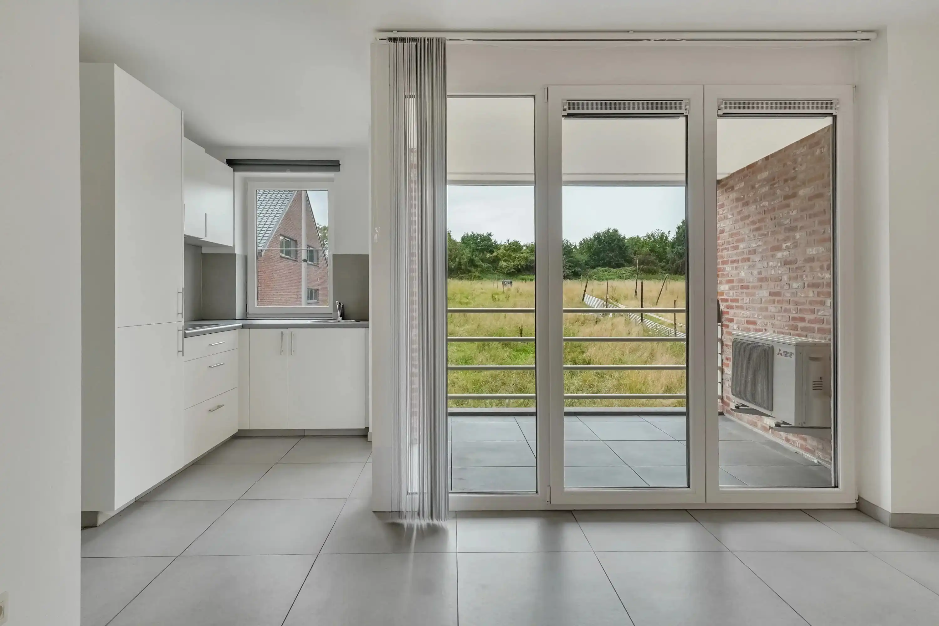 Mooi, recent appartement foto 5