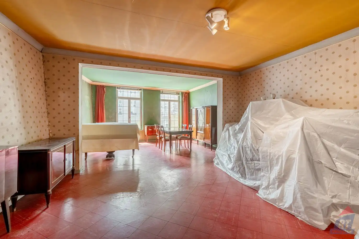 Unieke investeringskans op absolute toplocatie in het hart van Sint-Truiden! foto 9
