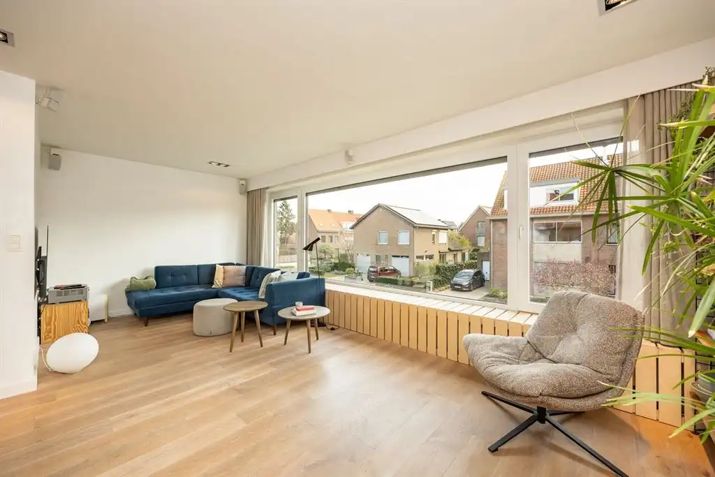 Luxe bel-etage in topbuurt op Linkeroever met heerlijke tuin foto 9