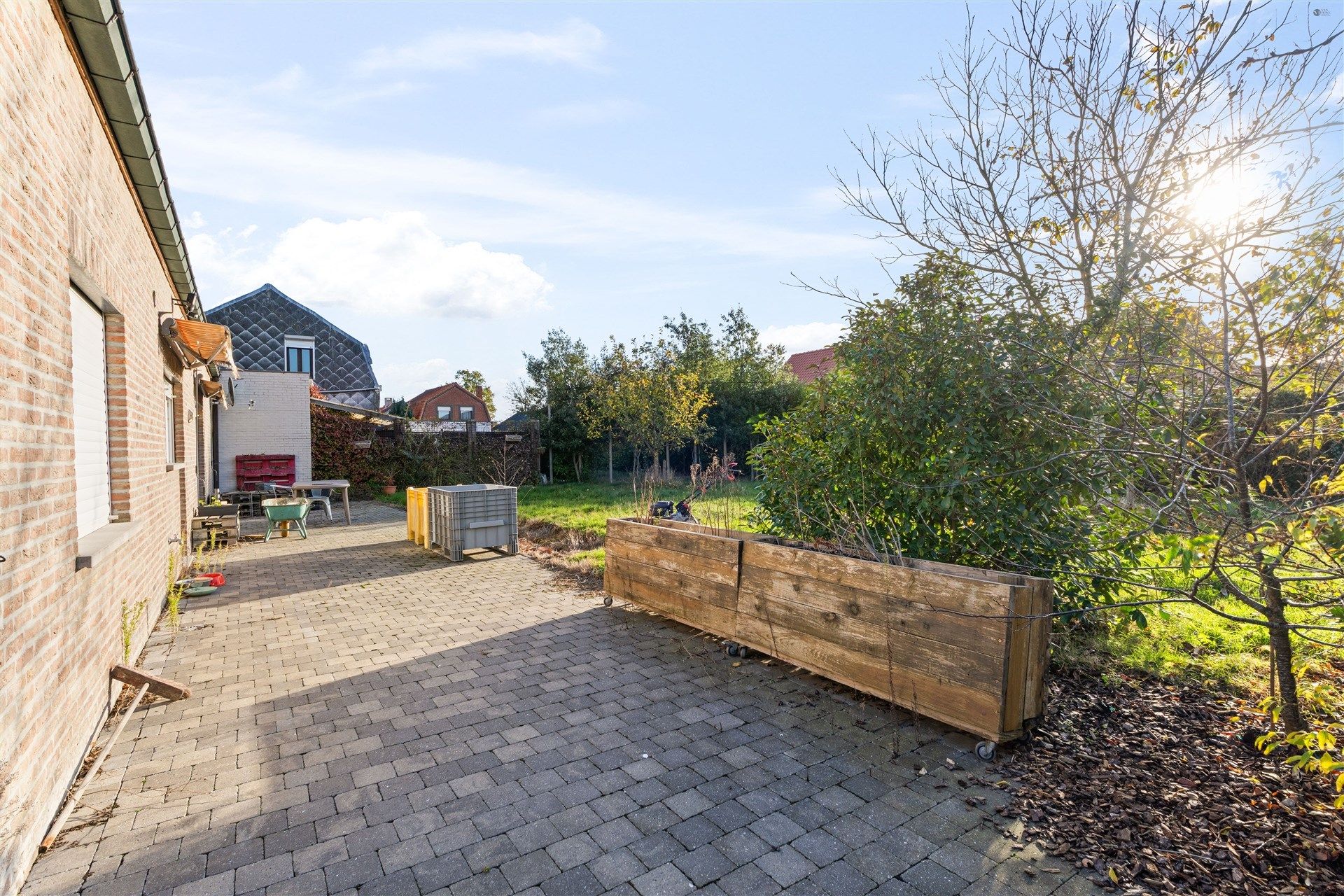 Grote grond met 2 woningen en magazijn van 700m² foto 25