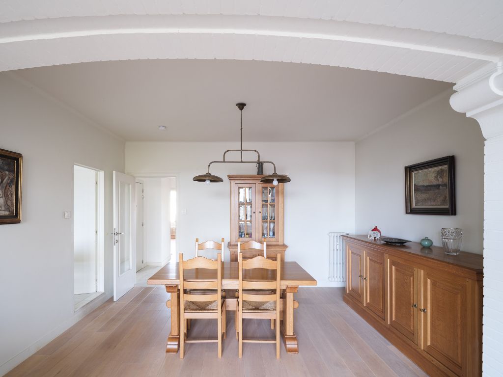 Lichtrijk appartement met 2 volwaardige slaapkamers, inpandig terras en gemeenschappelijke tuin, in een residentiële straat nabij het station Gent-Sint-Pieters. foto 9