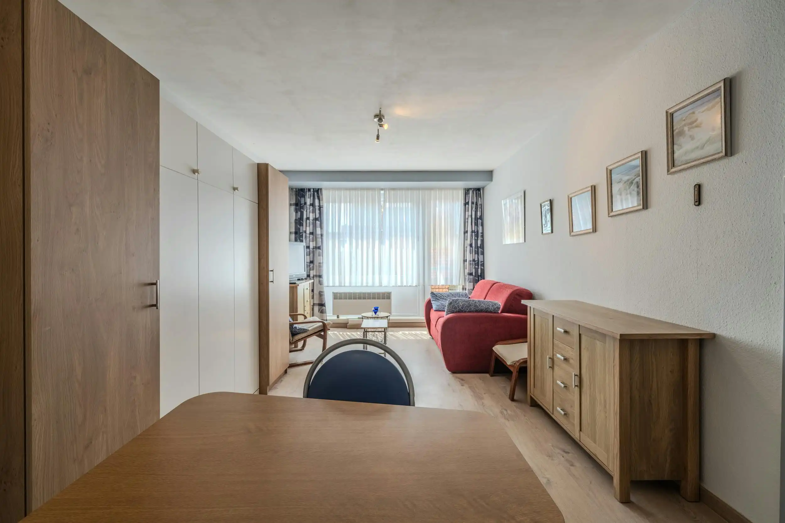 Zonnige studio te koop in het centrum van Middelkerke! foto 9