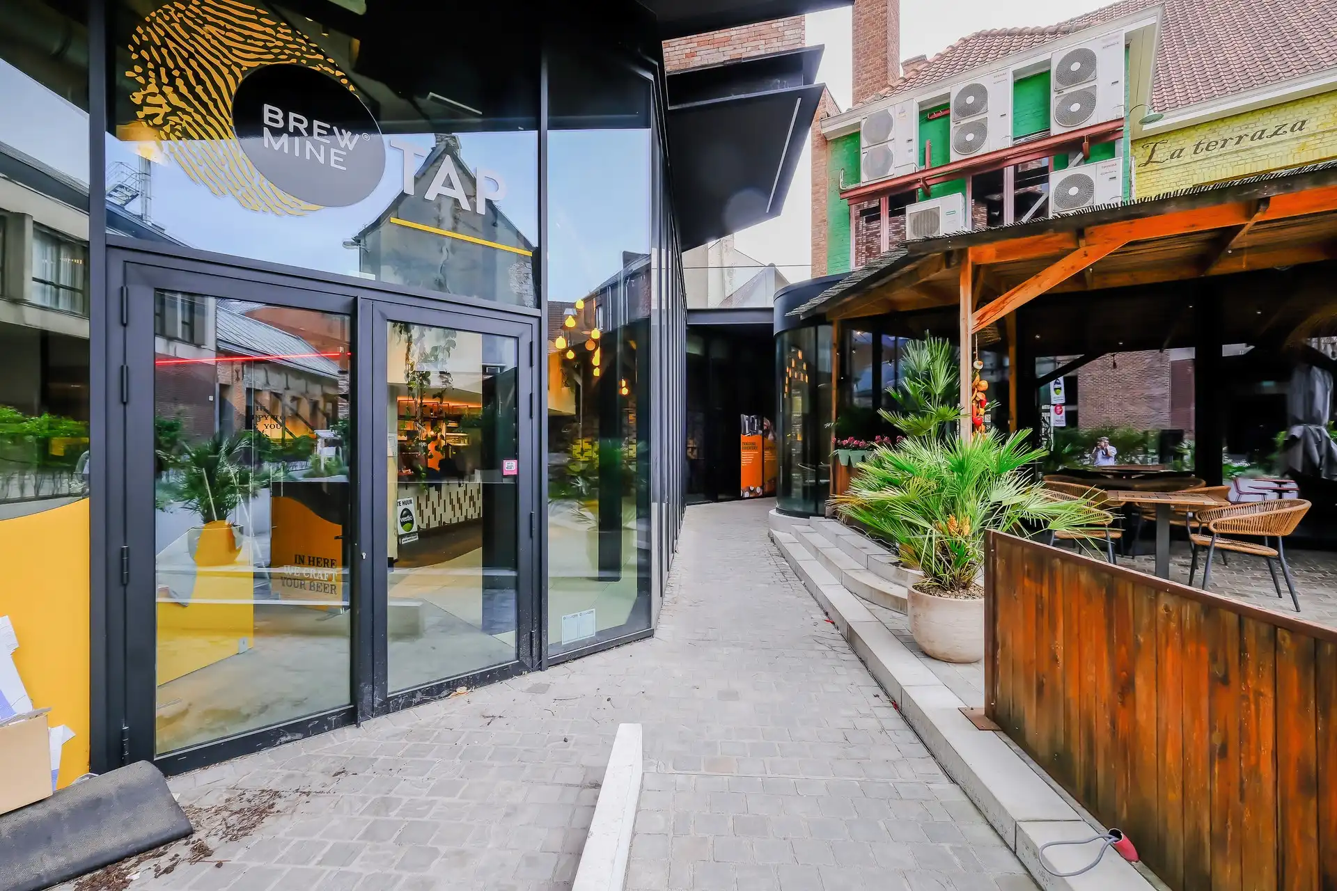 Handelspand van 245 m² op toplocatie in hartje Hasselt foto 4