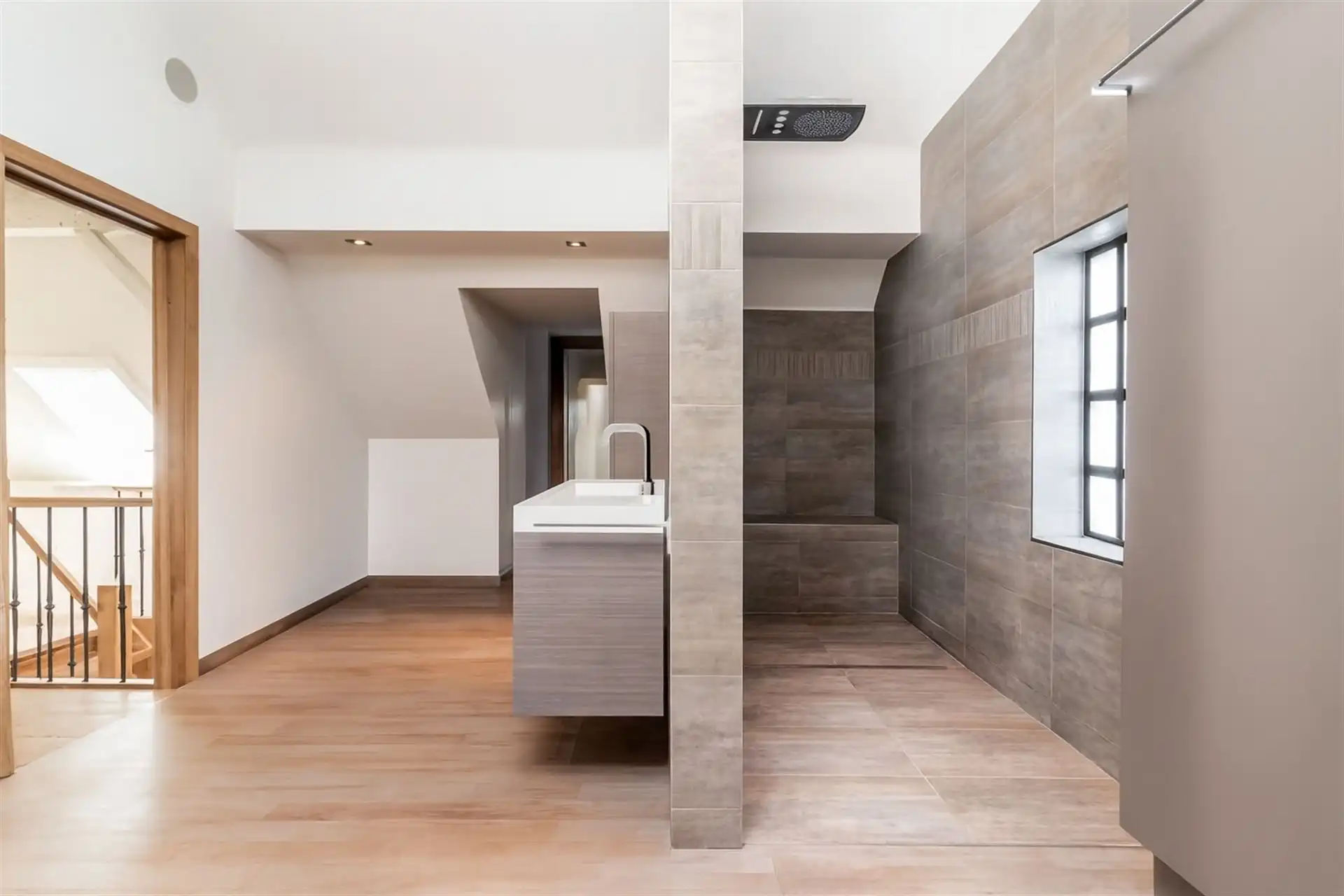 Authentieke hoeve met 4 slpks, poolhouse en zwembad foto 10