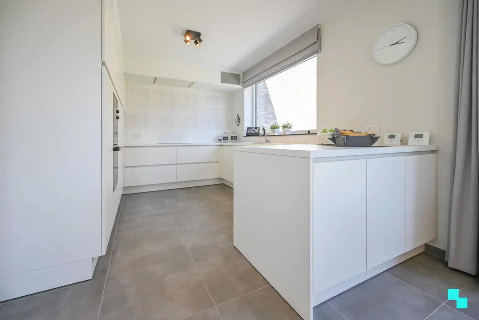 Ruime en energiezuinige nieuwbouwwoning gelegen te Izegem foto 10