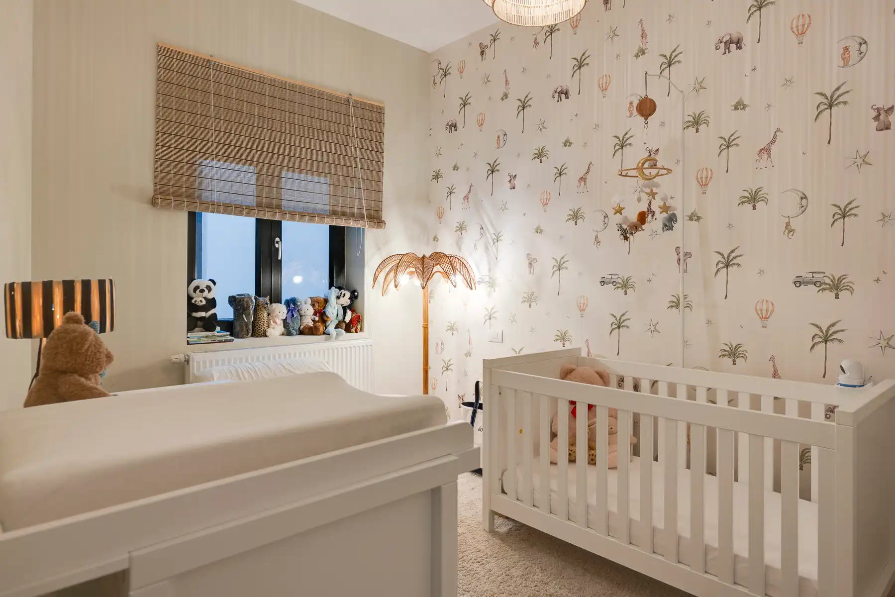 Lichtrijk, trendy appartement in gerenoveerd herenhuis foto 14