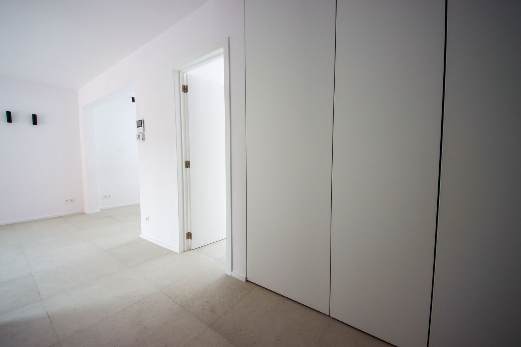 Centraal gelegen appartementsgebouw foto 3