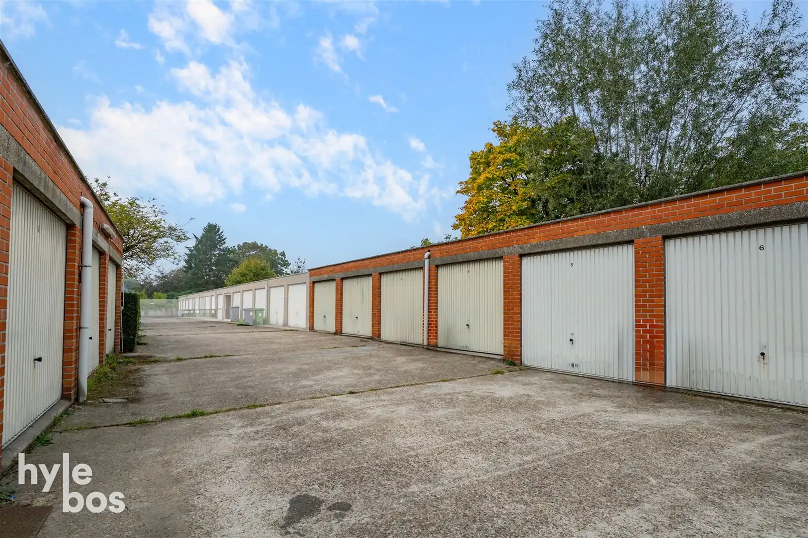 Opbrengsteigendom met 5 ruime appartementen en garages op topligging foto 28