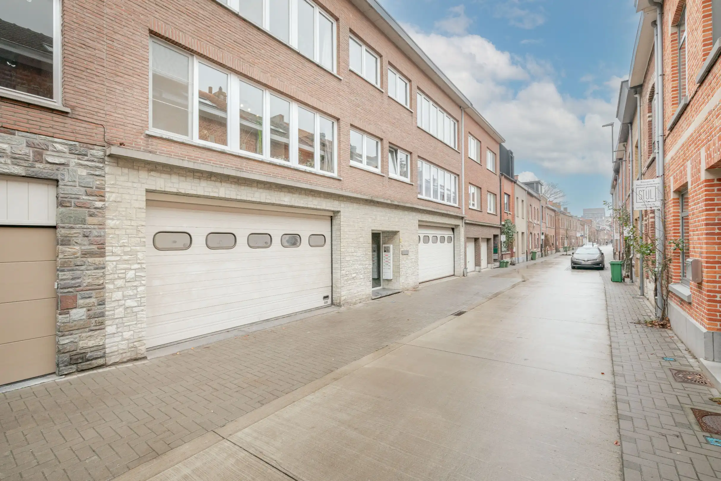 Ruime hangaar op toplocatie! foto 11