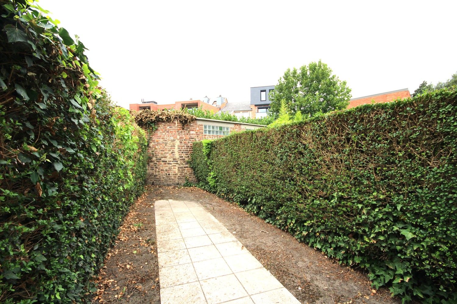 Handelspand op toplocatie in het centrum van Sint-Truiden foto 9