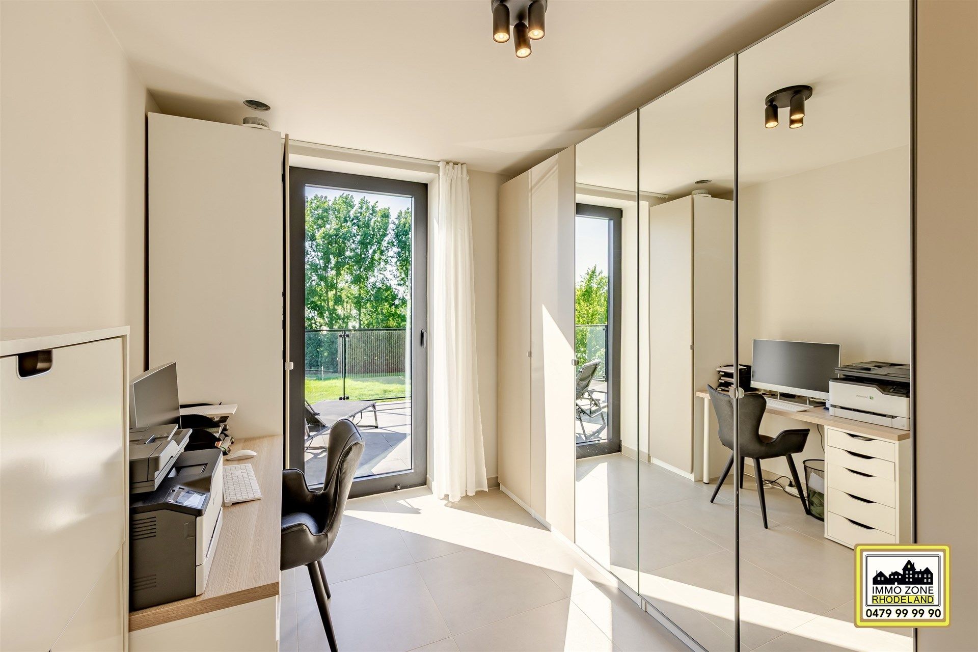 Lichtrijk appt met 2 slpks, 3 terrassen, garage, staanplaats foto 16