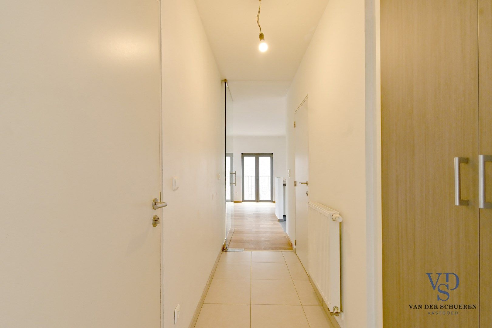 Eigentijds appartement in centrum Eke.  foto 12