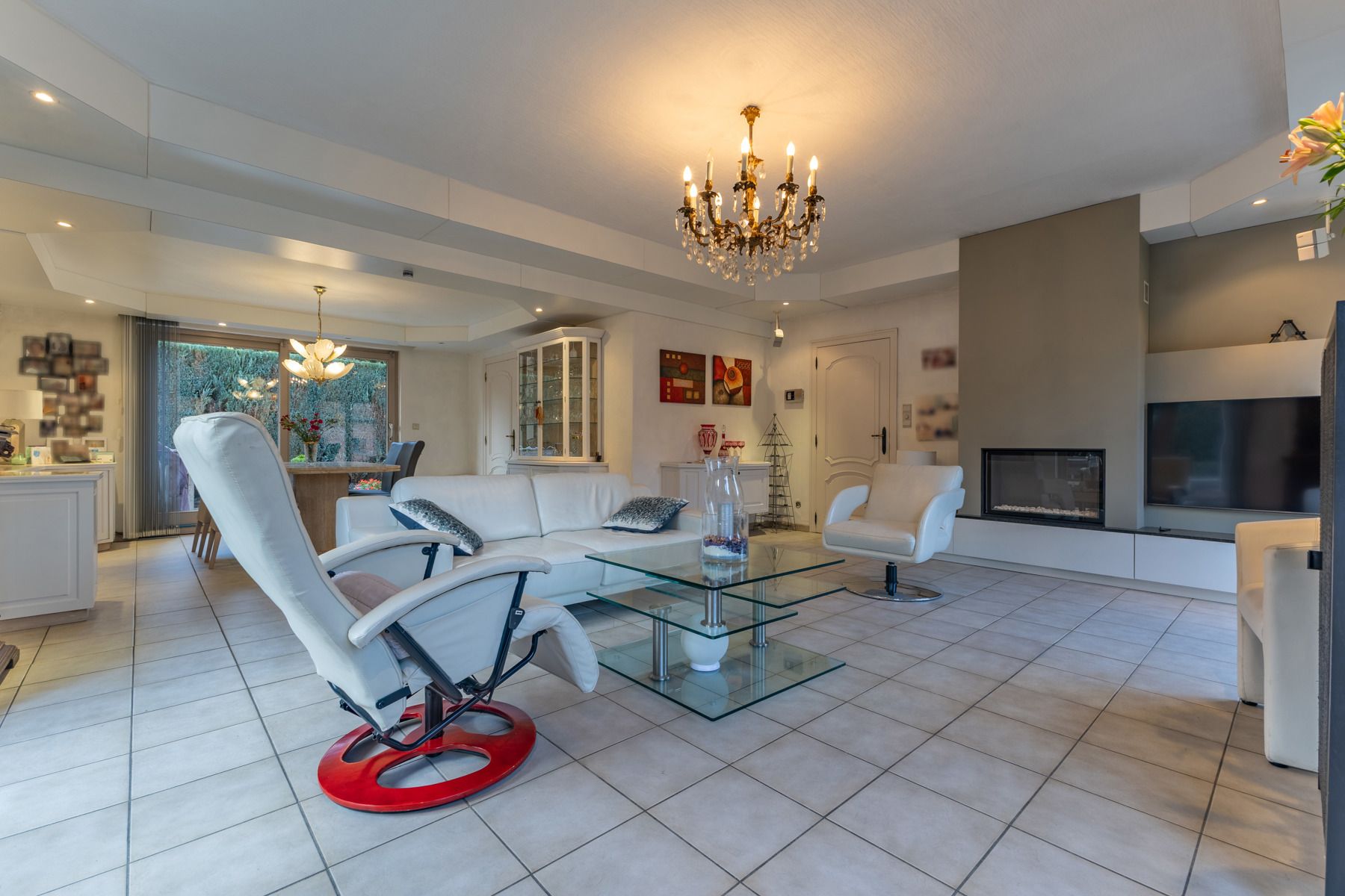 Prachtige villa met 6 slaapkamers in doodlopende straat foto 8