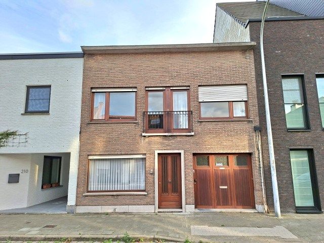 Hoofdfoto van de publicatie: Ruime rijwoning met garage en tuin
