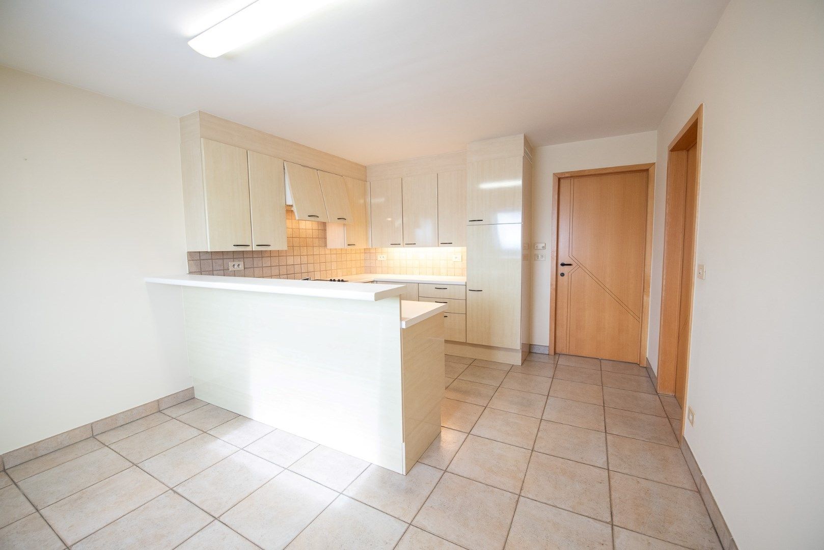 Ruim duplex appartement met terras en garage in centrum Zulte!  foto 6