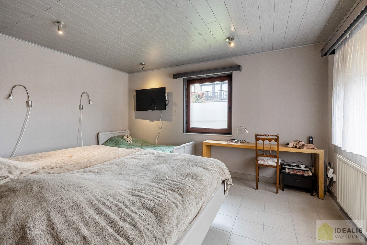 RUIME EN PERFECT ONDERHOUDEN WONING MET 4 SLAAPKAMERS OP KNAP PERCEEL VAN MAAR LIEFST 14A61CA foto 14