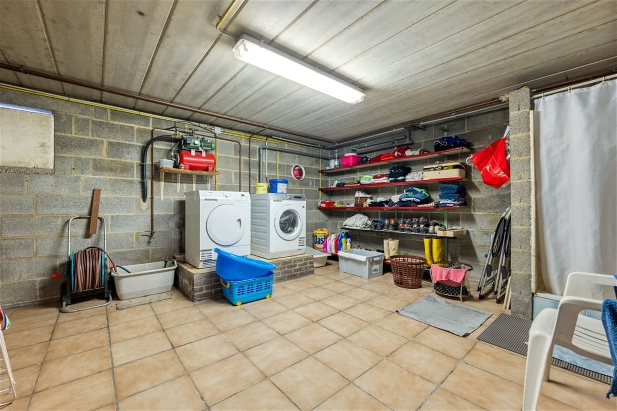 CHARMANTE GEZINSWONING OP EEN KNAP PERCEEL VAN 21A80CA IN VELM foto 33