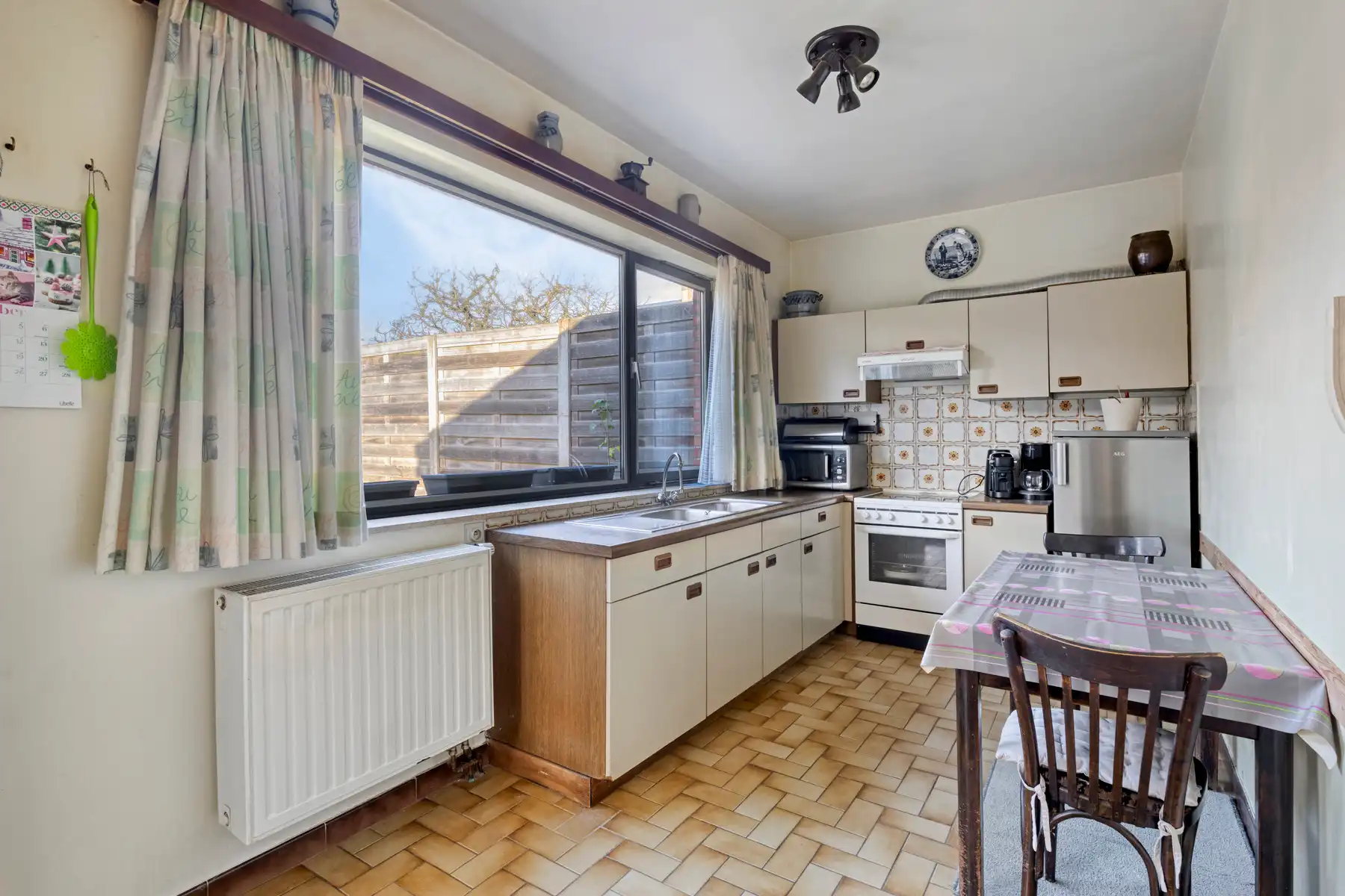 Leemans Immobiliën stelt u  deze centraal, maar toch bijzonder rustig gelegen woning in Dilbeek voor! foto 7