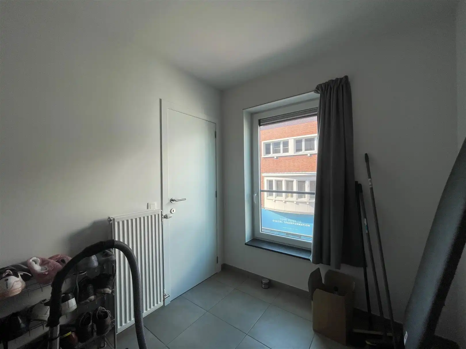 Centraal  gelegen appartement met autostaanplaats foto 26