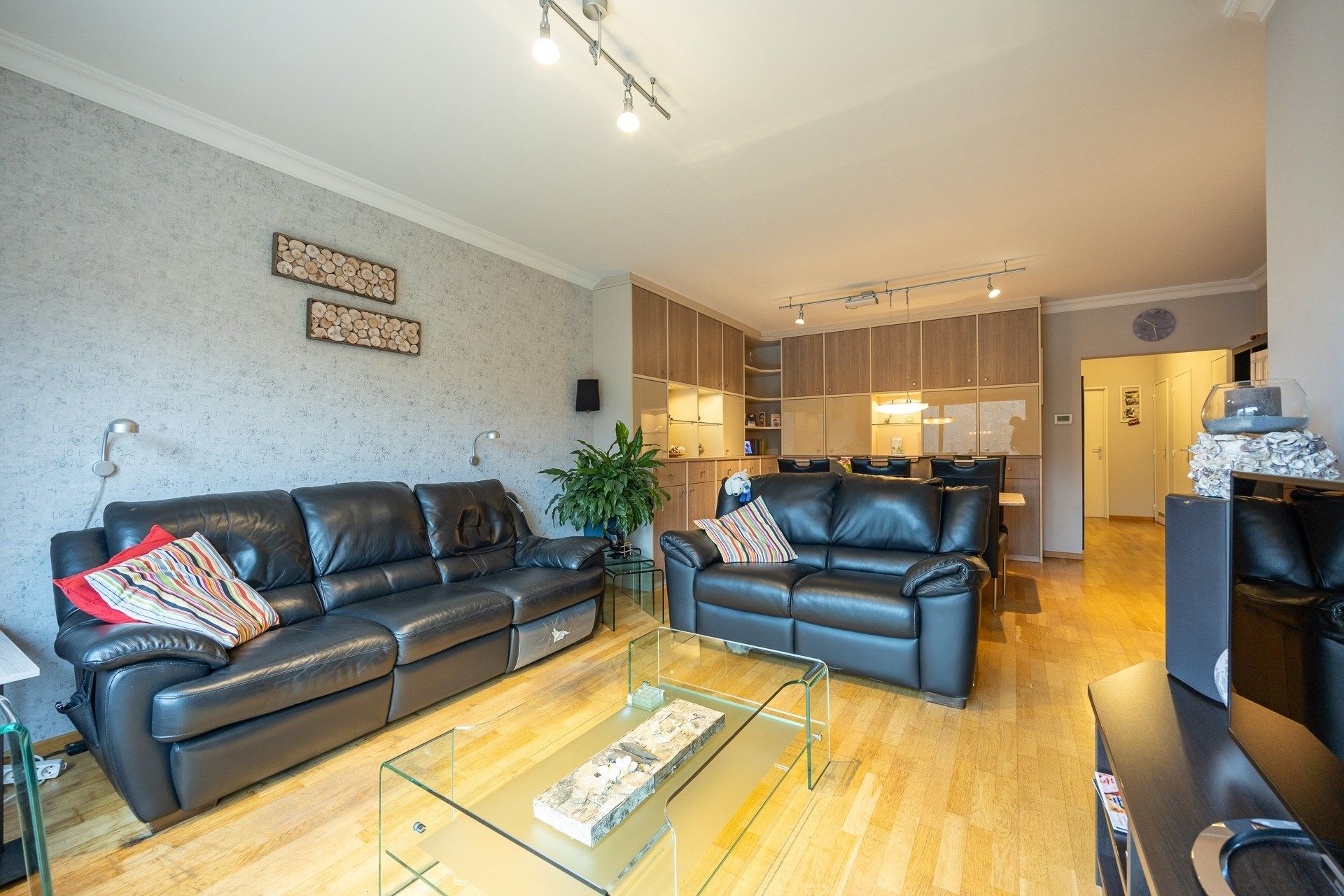 Instapklaar appartement op de eerste verdieping met 2 slaapkamers en garage foto 4