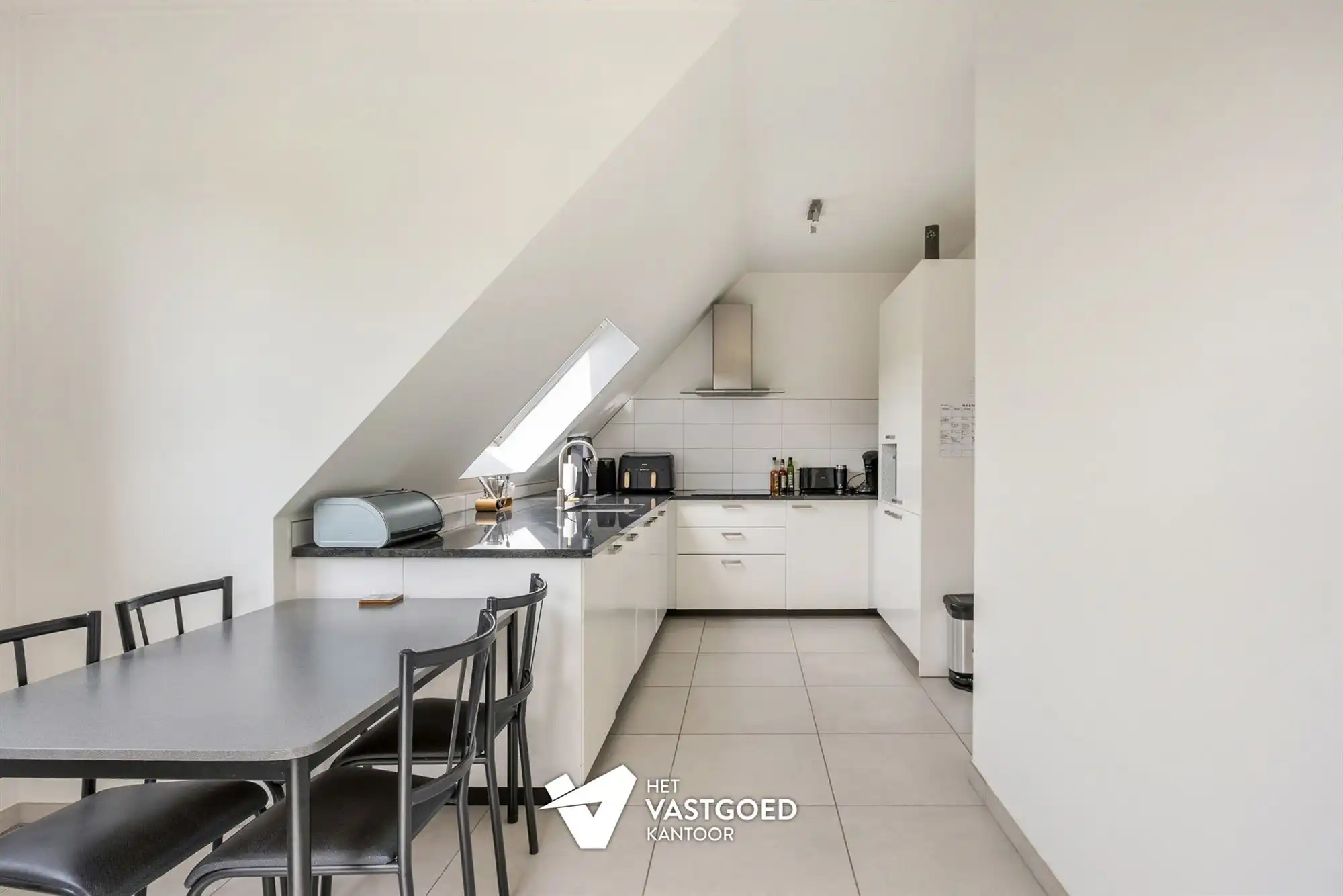 LEUK APPARTEMENT MET 1 SLAAPKAMER EN LEUK TERRAS OP TOPLOCATIE TE TESSENDERLO CENTRUM foto 9