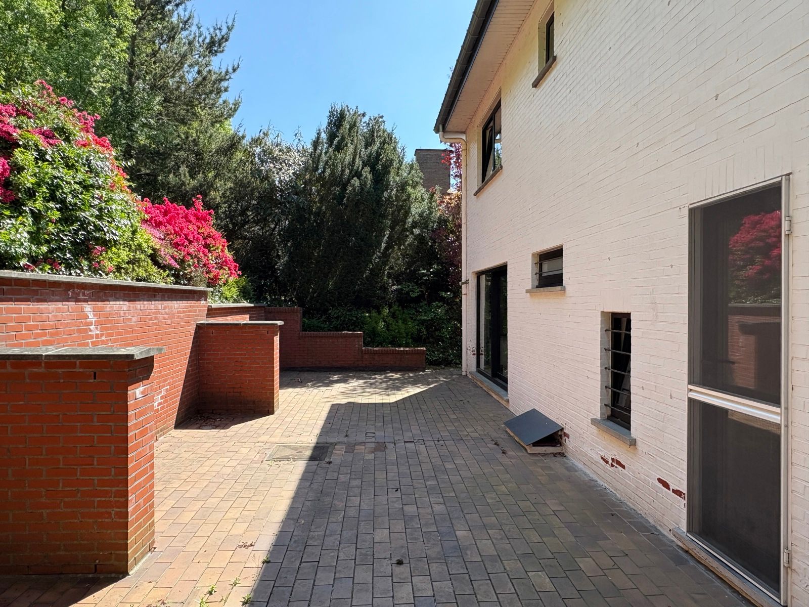 Ruime gezinswoning - rustig wonen in het groen. foto 8