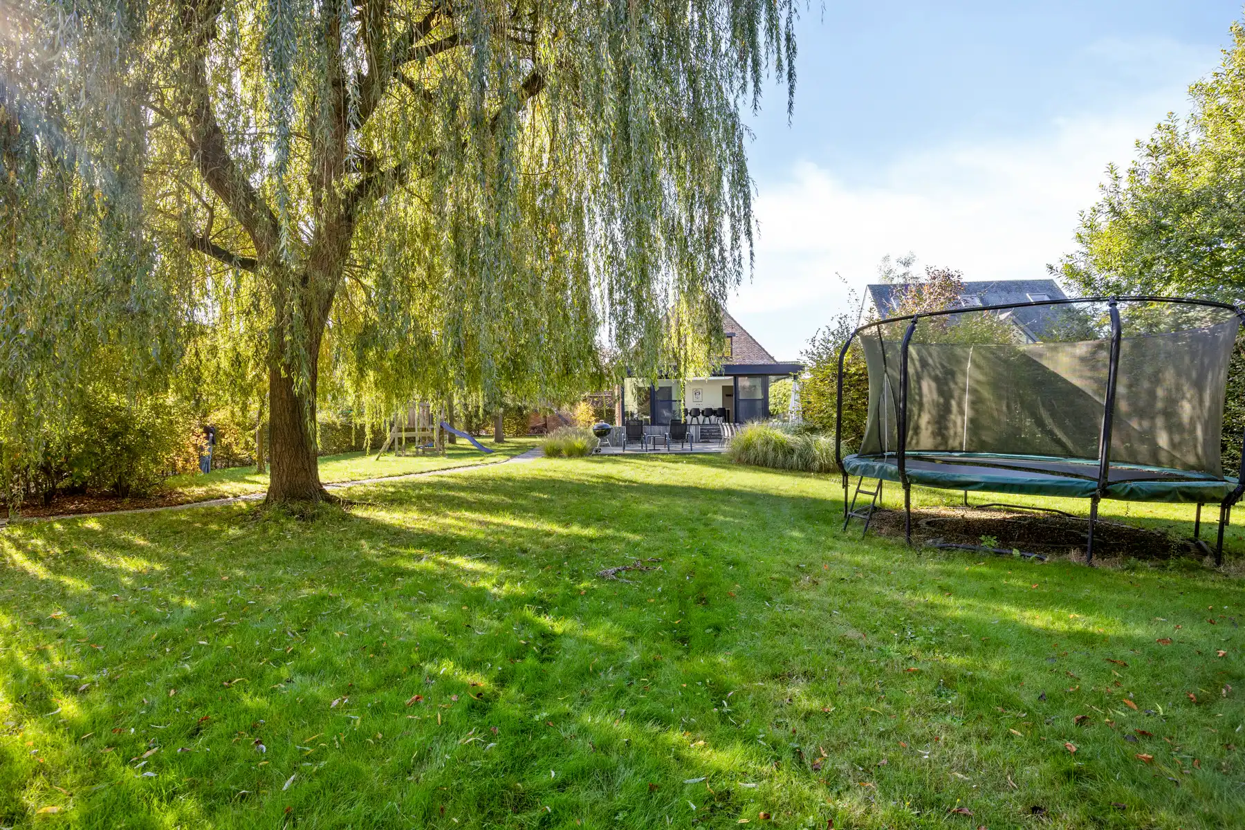Ruime instapklare woning met prachtige tuin in Oetingen foto 21