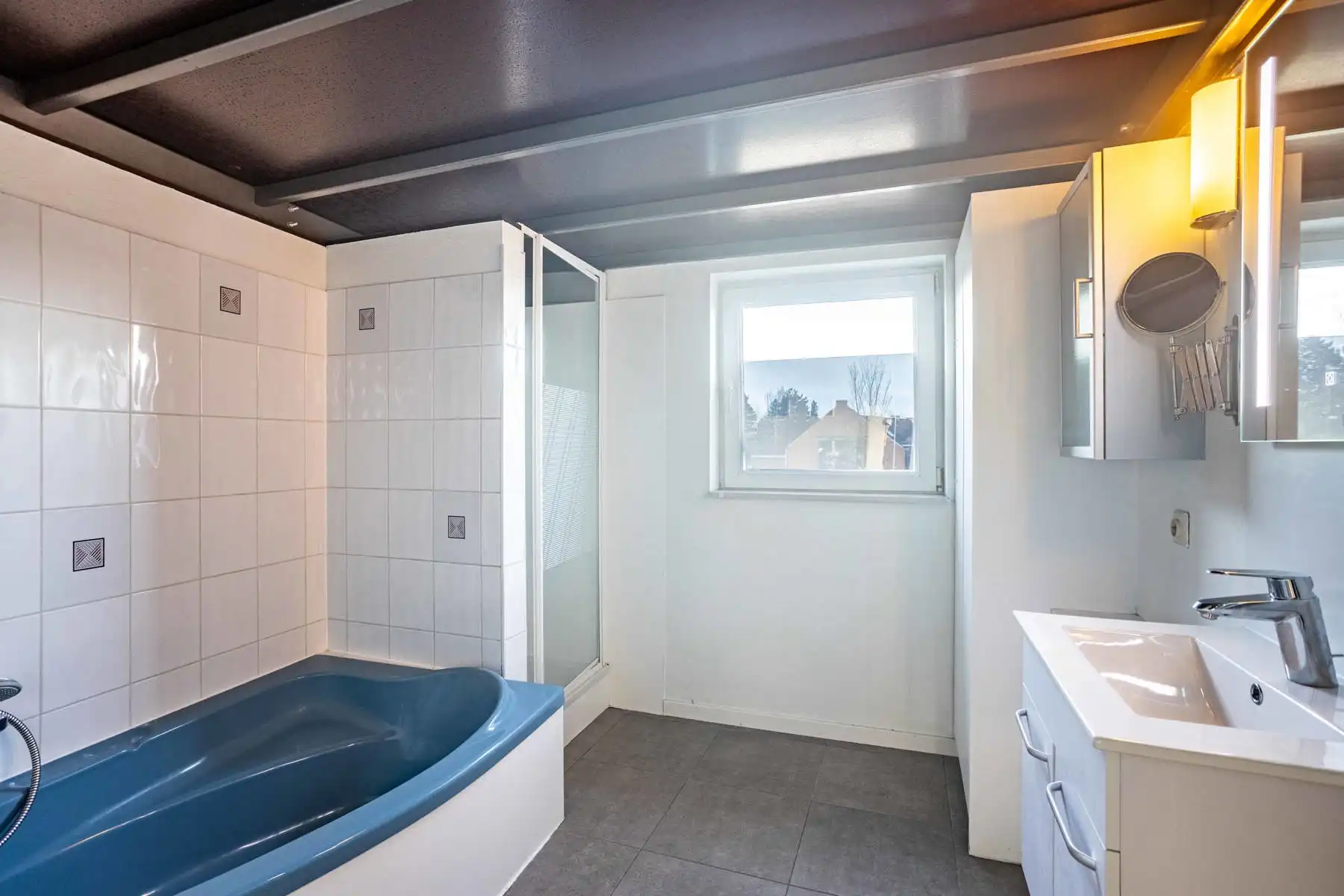 Te koop: ruim dakappartement met terras en private parking foto 17