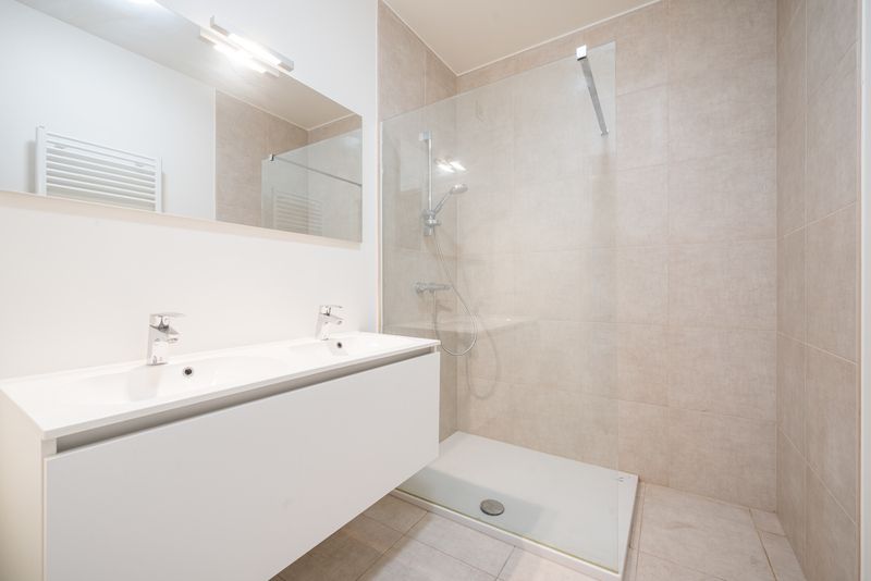 Roeselare- energiezuinig appartement op toplocatie foto 9