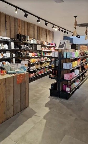 Commercieel handelspand te huur in het hart van Lier – Topligging naast ICI PARIS XL foto 2